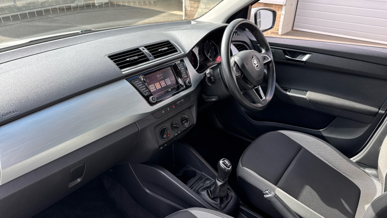 Skoda Fabia 1.0 MPI SE 5dr Petrol Hatchback